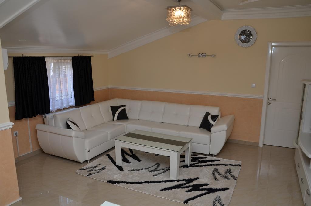 Apartments Royal Menex Požarevac Quarto foto
